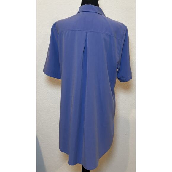 Chico’s Blue Short Sleeve Silky Soft Long Tunic Button Up Blouse Size 2 (Large) - Picture 3 of 4